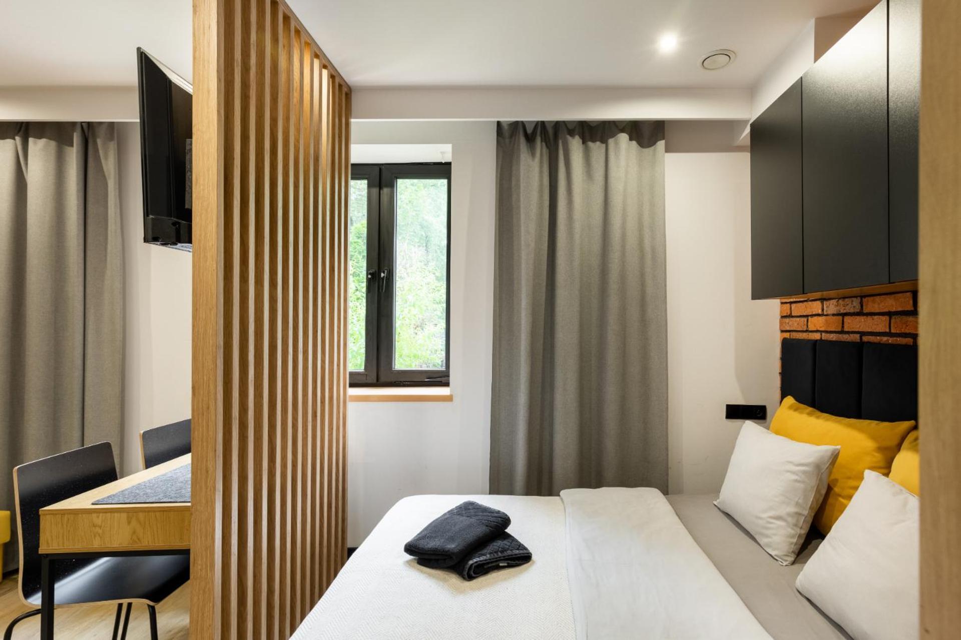 Bedthoven Lofts You! Self Check-in & Parking Leilighet Tychy