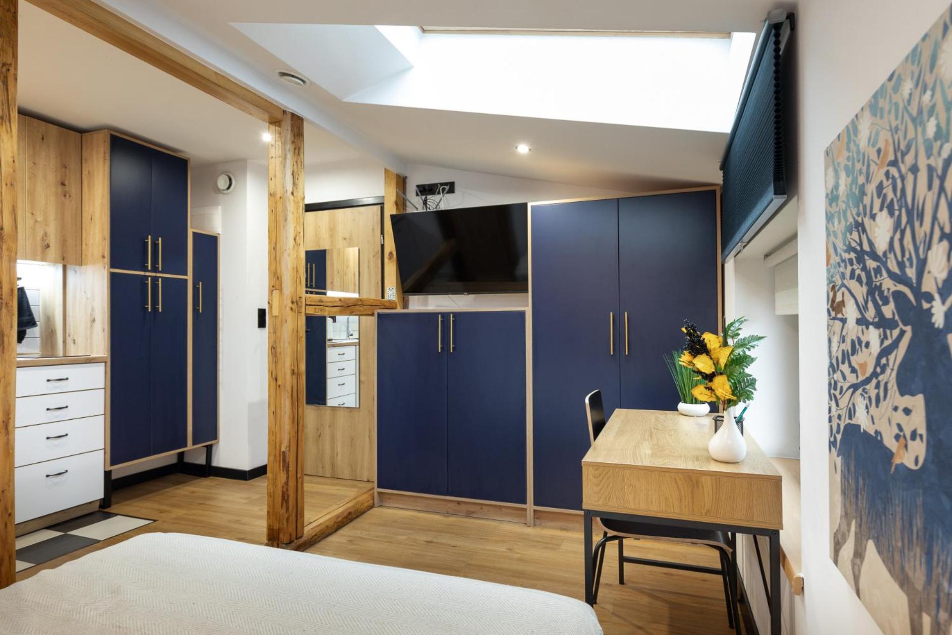 Bedthoven Lofts You! Self Check-in & Parking